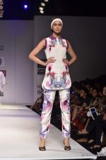 Model walk the ramp for Hemant and Nandita Show at Wills Lifestyle India Fashion Week 2012 day 5 on 10th Oct 2012 (129).JPG